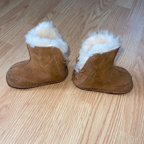Toddler Ugg Faux Fur Lined Tan / Light Brown Boots Size Small - Picture 3 of 9